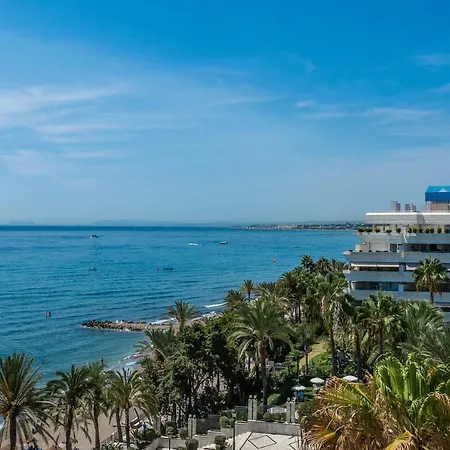 Centre 3 Bed Apt - Beachfront - Sea Views Apartment Marbella