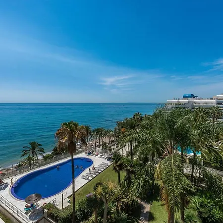 Apartment Centre 3 Bed Apt - Beachfront - Sea Views Marbella